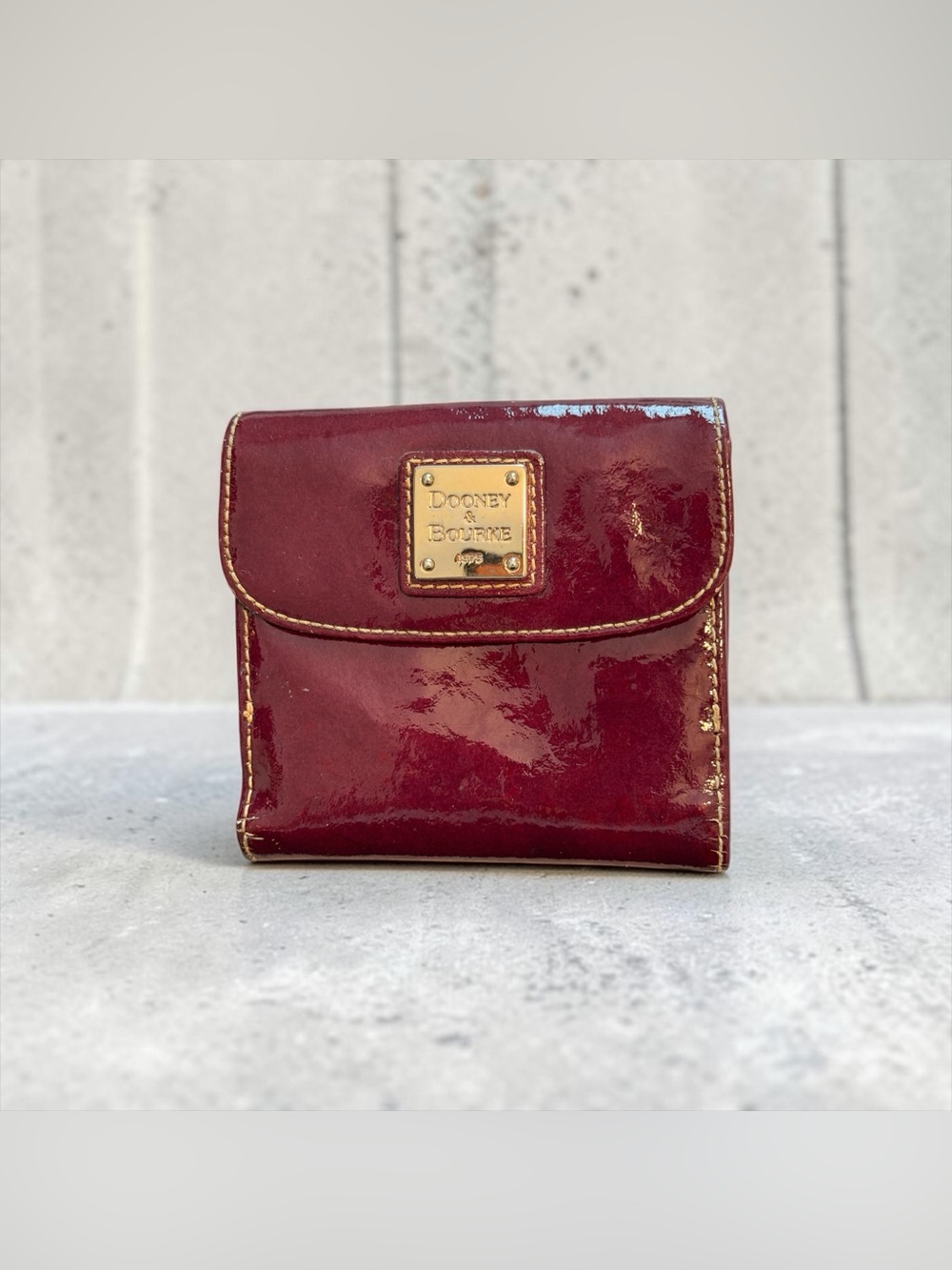 Dooney & Bourke Burgundy Patent Leather Wallet Coin Purse Bifold, EUC